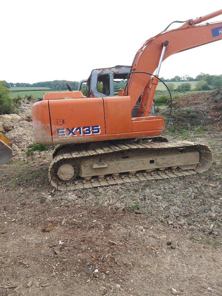 /photos/134811571820200427_Hitachi135 2 .jpg